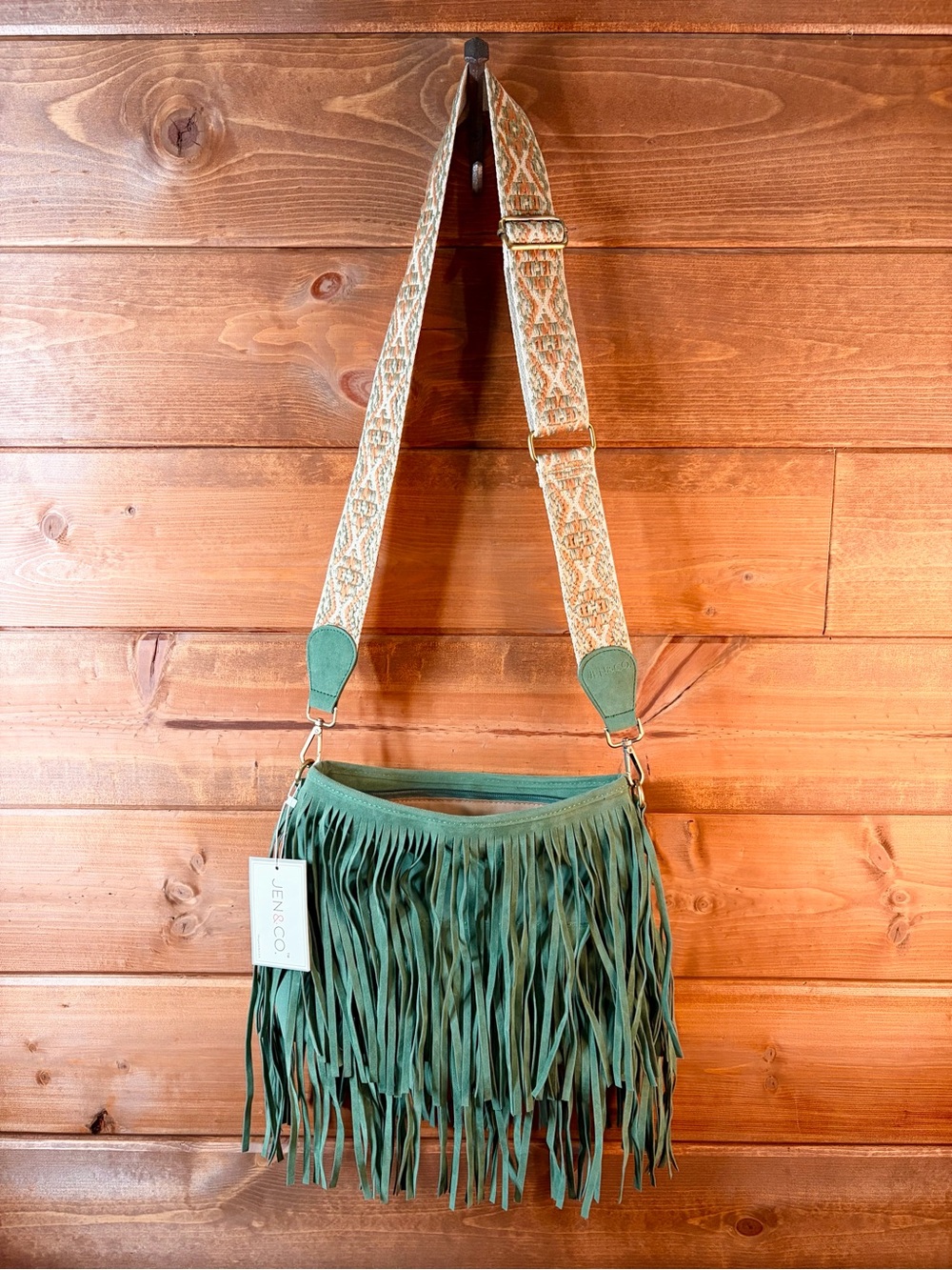 JEN & CO Boho Green Vegan Suede Fringe Crossbody Bag with Guitar Strap 💚🖤